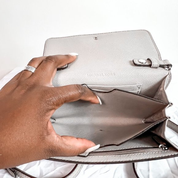 MICHAEL KORS GREY SAFFIANO LEATHER CHAIN BAG - Picture 9 of 16